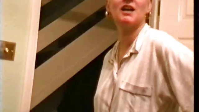 Խորթ որդին, մայրը fucking, թաց panties, դասական պոռնո ֆիլմեր ննջասենյակ