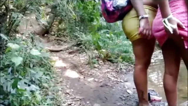 Ես նրա պոռնո Տարզանը մեծ pussy սիրողական.
